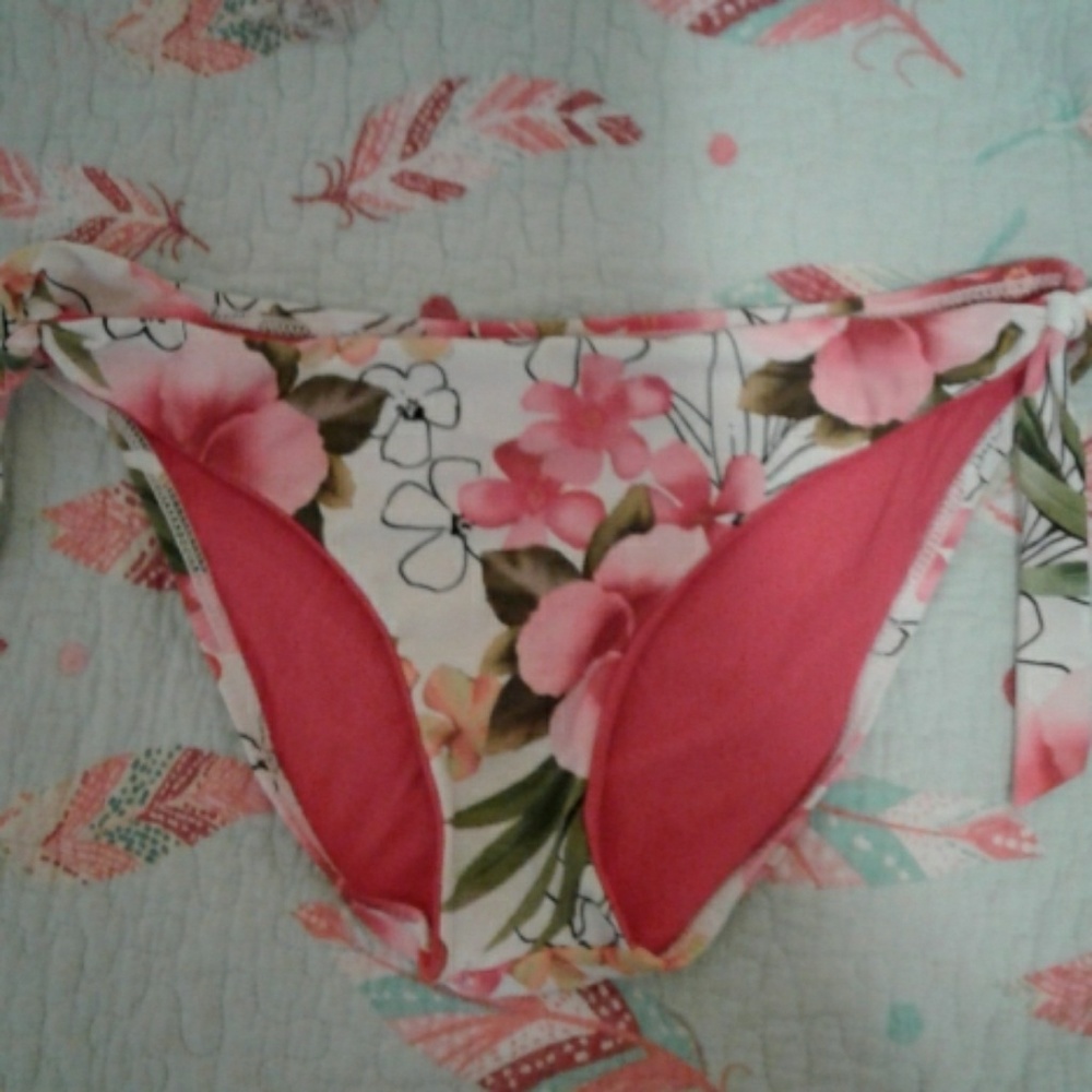 Bikini bottoms
